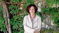 “Primorski prostor mi je v veselje. V njem vedno najdem kaj 
domačega, prepoznavam konflikte, mentaliteto, ki mi je blizu. 
Imam celo občutek, da imamo podoben humor,” pravi Maja 
Haderlap.