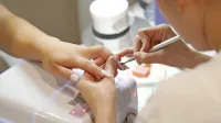 Zakonodajna sprememba je kozmetične salone ujela nepripravljene. 