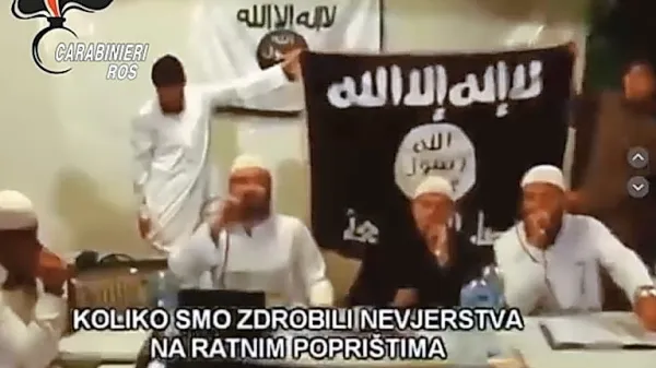 Prizor iz posnetka, ki so ga delili tržaški karabinjerji 