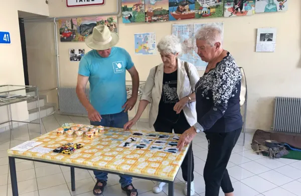 Obiskovalci potujočega  avtoštoparskega muzeja se lahko preizkusijo 
tudi v različnih miselnih  igrah. 