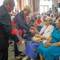 V Portorožu so se tradicionalno srečali nekdanji interniranci (FOTO)