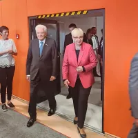 Predsednika Sergio Mattarella in Nataša Pirc Musar ob prihodu v 
prenovljeno palačo Collegio dei Nobili v Kopru. 