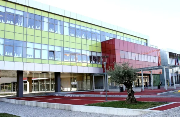  Kdo bo vodil največjo osnovno šolo v slovenski Istri, za zdaj še ni 
znano.
