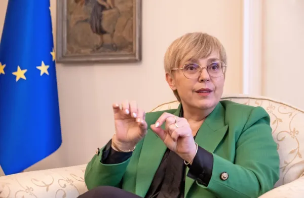 Slovenija je upravičeno odredila sankcije proti razrešenemu 
predsedniku Republike Srbske Miloradu Dodiku, je prepričana 
predsednica republike Nataša Pirc Musar.