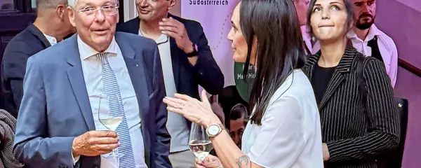 Koroški deželni glavar Peter Kaiser je redni gost na Koroškem 
večeru v Osojskem dvorcu.