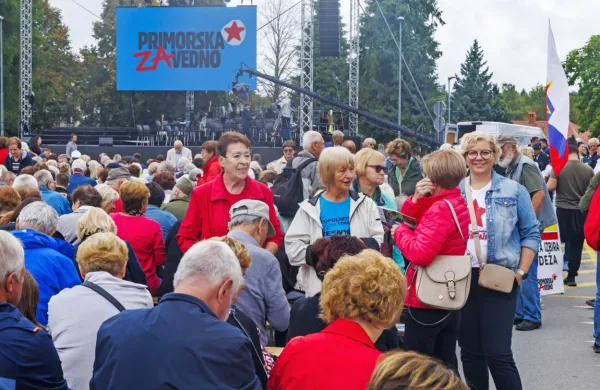 (FOTO) V Ilirski Bistrici proslava ob priključitvi Primorske k matični domovini
