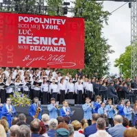 (FOTO) V Ilirski Bistrici proslava ob priključitvi Primorske k matični domovini