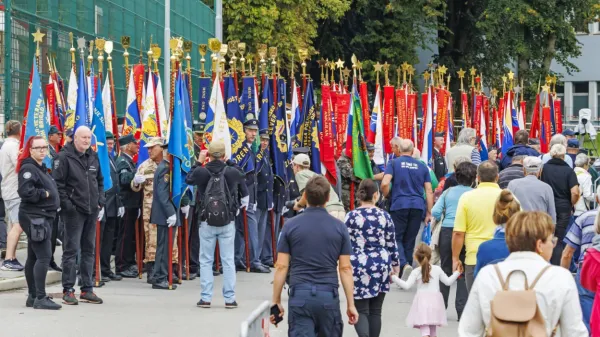  Borčevski praporščaki so dali pomemben pečat slavnostnemu 
vzdušju na proslavi.