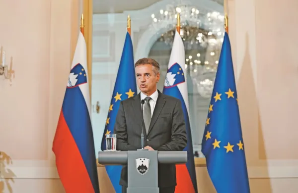 Premier Robert Golob