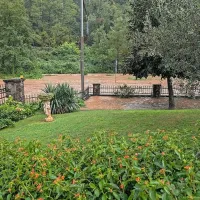 Cesta v Bazari zaradi poplav neprevozna (FOTO, VIDEO)