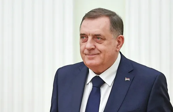 Dodik: predlagal bom umik prepovedi vstopa v Republiko Srbsko za Pirc Musar in Tanjo Fajon