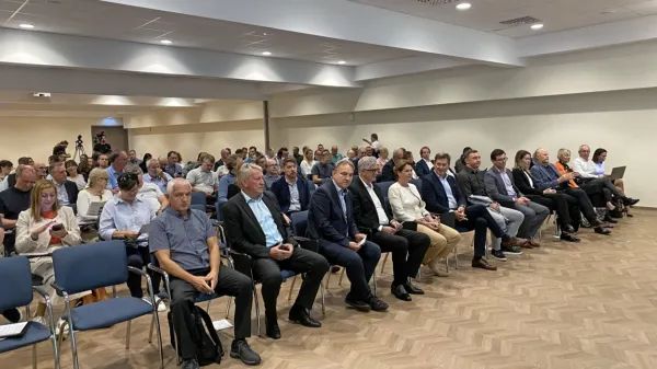 Drugi tir iz Evrope “pripeljal” 156 milijonov več, kot so sprva načrtovali