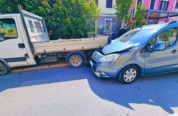 Pred tremi leti se je na Dantejevi ulici v Izoli zgodila tragična 
nesreča, v kateri je umrl 45-letni delavec.



