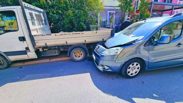 Pred tremi leti se je na Dantejevi ulici v Izoli zgodila tragična 
nesreča, v kateri je umrl 45-letni delavec.



