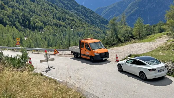 Dela na prelazu Vršič



