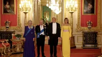 Britanski kraljevi par je v čast Donaldu in Melanii Trump priredil 
slovesno večerjo.  