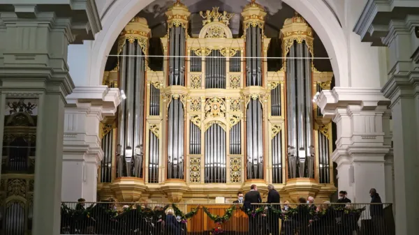 V koprski stolni cerkvi Marijinega vnebovzetja bo od 5. oktobra do 
9. novembra potekal orgelski festival s šestimi koncerti. 