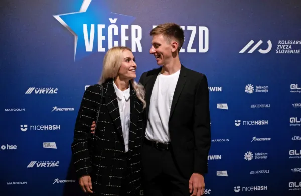 ﻿Urška Žigart in Tadej Pogačar bosta jutri kot prva zastopala 
slovenske barve na svetovnem prvenstvu.