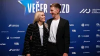 ﻿Urška Žigart in Tadej Pogačar bosta jutri kot prva zastopala 
slovenske barve na svetovnem prvenstvu.