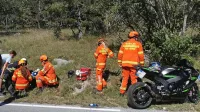 Italijanski motorist se je pri padcu na kraški cesti predvidoma lažje 
poškodoval.