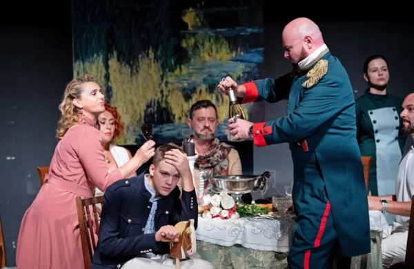 Matička za najboljšo predstavo je prejela predstava Viktor ali 
otroci na oblasti.



