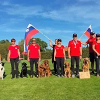 Starman in zlati prina&scaron;alec Chili sta se s svetovnega prvenstva vrnila z medaljo