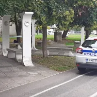 Pred sodi&scaron;čem izvedli vajo evakuacije, pred vhodom na tožilstvo pa se je pojavil sumljiv nahrbtnik (FOTO)