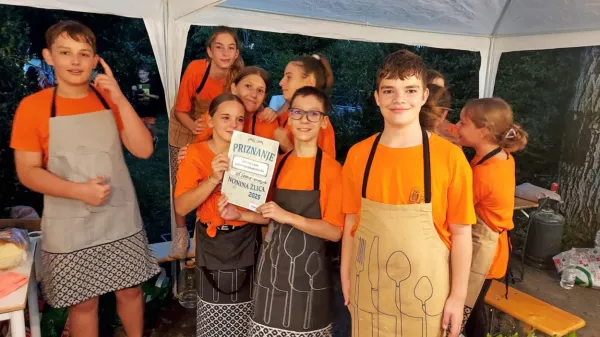 Nadobudni kuharji z domače OŠ Oskarja Kovačiča so zmagovalci 
jubilejne nonine žlice.