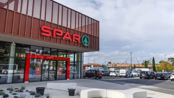 Spar v Portorožu odpira vrata. Poznavalci pravijo, da gre za eno najdražjih trgovin na kvadratni meter prodajne površine v Sloveniji.