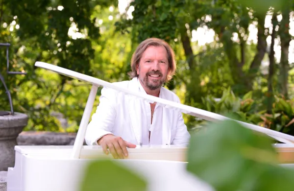 Gianni Rijavec bo v petek nastopil v Vipolžah.