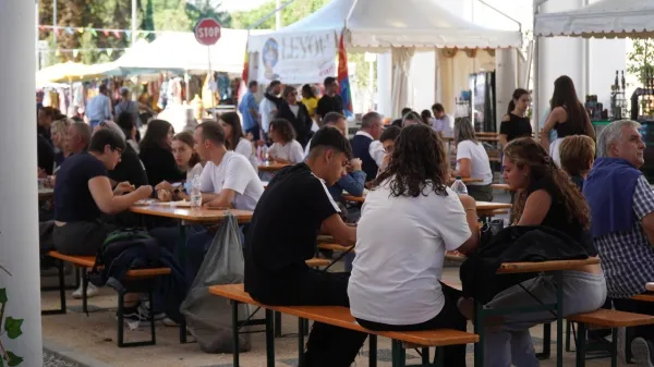 Na Okusih preplet tradicije, izvirnosti in brezmejnosti