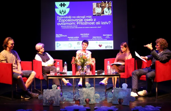 Na okrogli mizi so sodelovali Tine Tomc, Patricija Lovišček, okrogla miza avtizem