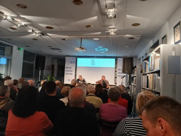 Prireditev sta z glasbenim vložkom popestrila Aljoša in Drago Mislej - Mef.