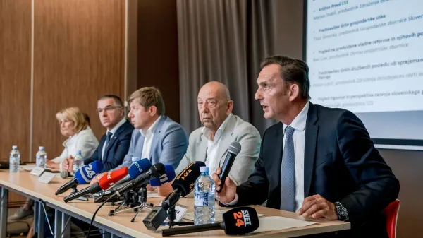 Davčni narobe svet: gospodinjstva subvencionirajo lastnike kapitala