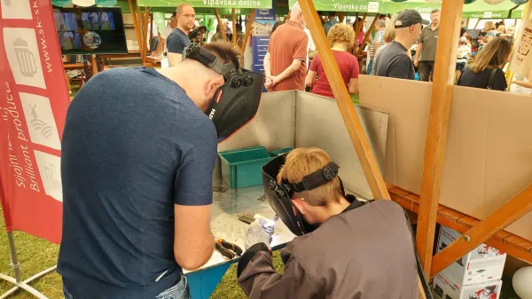 Že deseti razpis za štipendije in nagrade