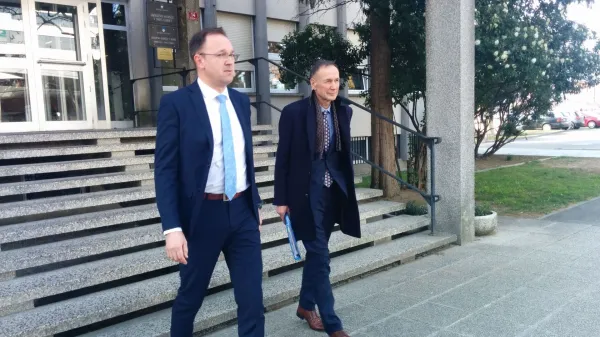 Pulmolog znova sedel na zatožno klop