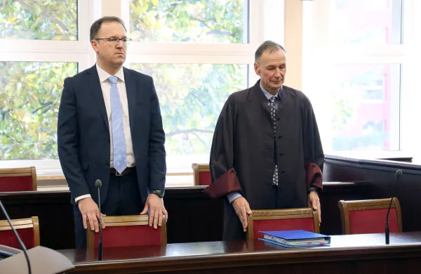 Damjan Birtic pulmolog sojenje, izrek sodbe poleg zagovornik Bruno Krivec