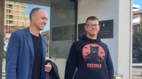 policist Rok Prelaz desno, levo odvetnik Edvard Ermenc sojenje okrajno sodišče v Novi Gorici