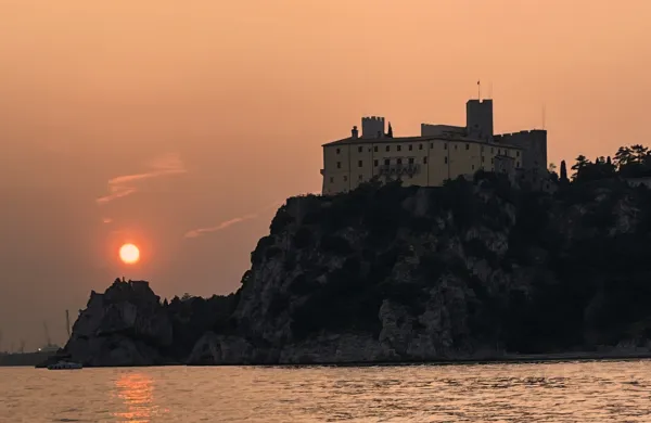 Devinski grad Miramar Jurij Hudolin