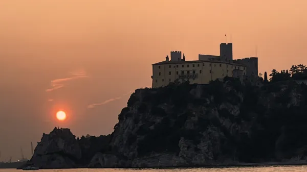 Devinski grad Miramar Jurij Hudolin