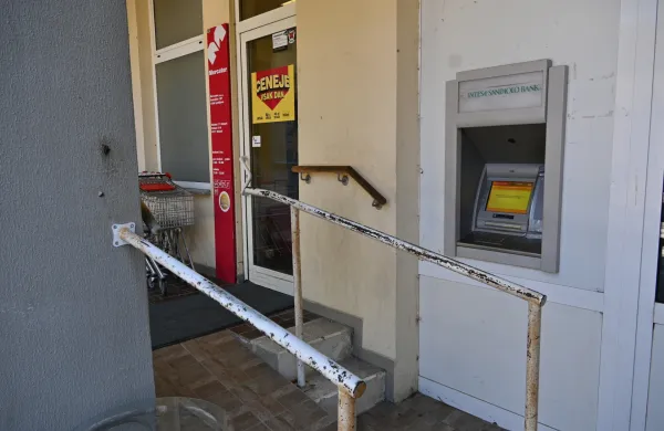 Bankomat smrdel po varjenju