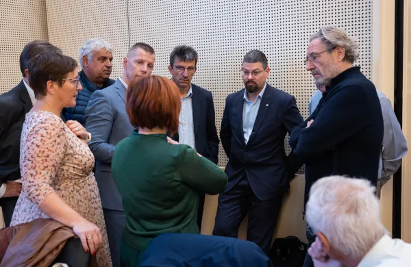 Predstavniki sindikatov so enotno podprli uvedbo božičnice.