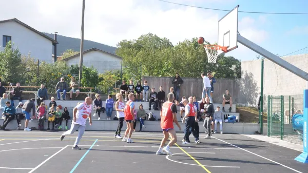 Senožeče, igrišče