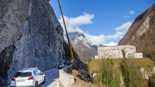 ﻿Kluze cestna zapora do 23.12.2021