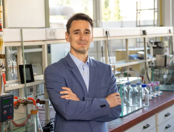 Prof. dr. Urban Bren