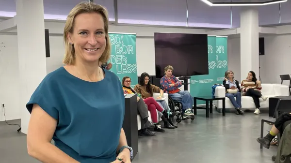 Mlade ženske iz Kosova in Srbije se na primeru Goric učijo sobivanja in razvijanja dialoga