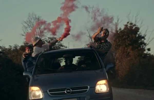 Skladba Sempre Sergio je končno dočakala videospot.