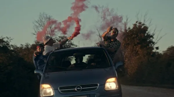 Skladba Sempre Sergio je končno dočakala videospot.