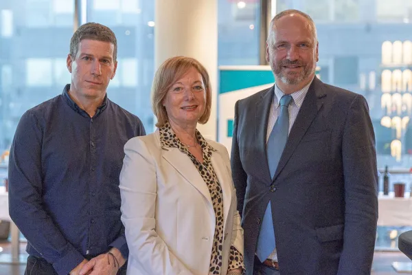 Alis Marinič, Darja Povšič in Dimitrij Klančič dobrodelna akcija dializni aparat bolnišnica Šempeter