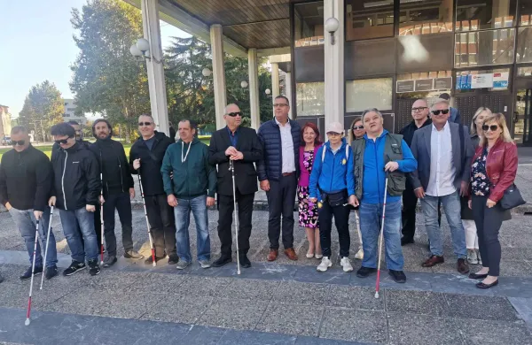 Koper, slepi in slabovidni, 